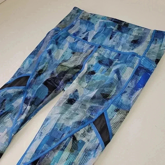 Lululemon On Pace Tight 7/8 *25"Sun Dazed Multi Blue / Super Dark - Picture 2 of 12